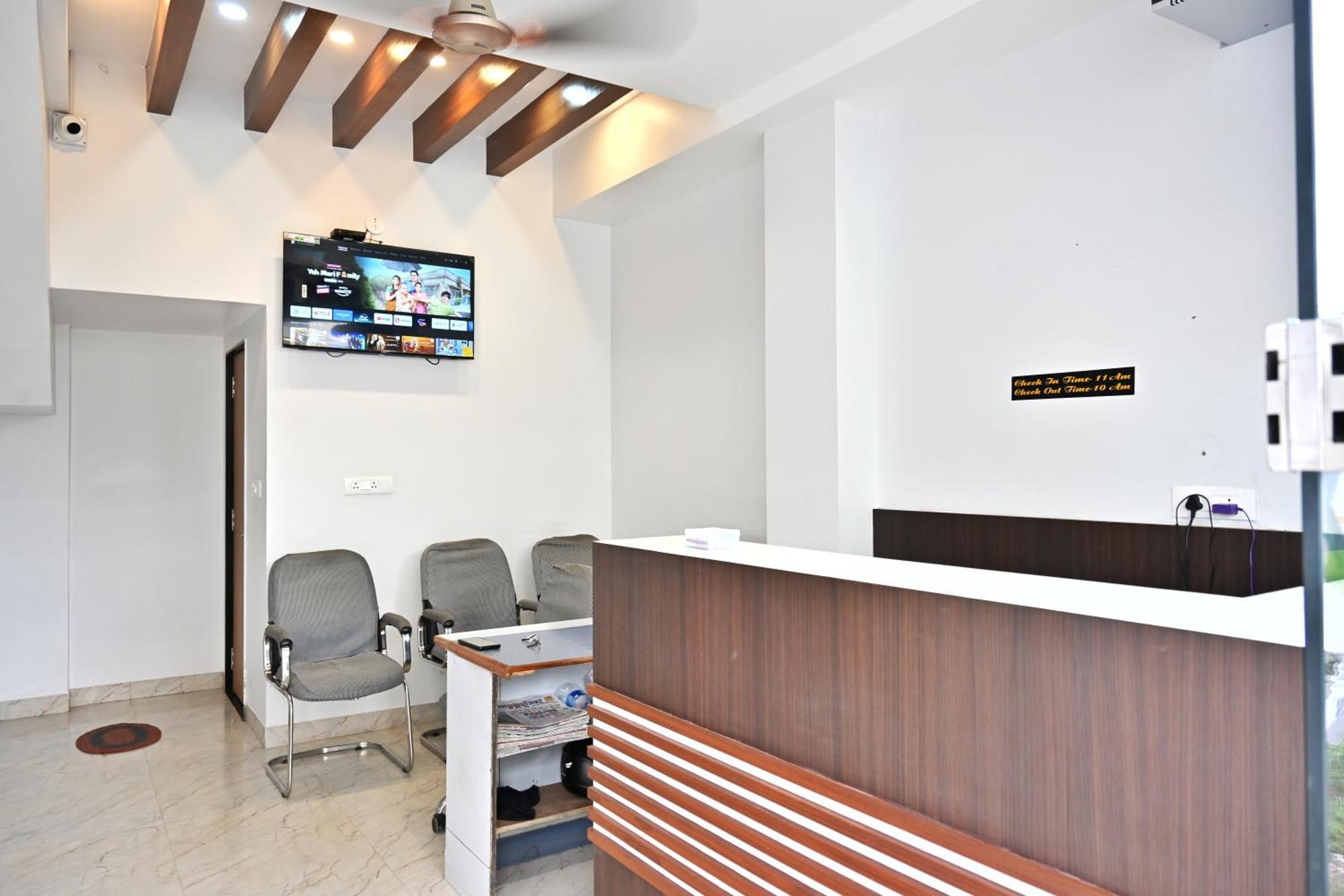 Hotel Serenity Heights Udaipur Exterior photo